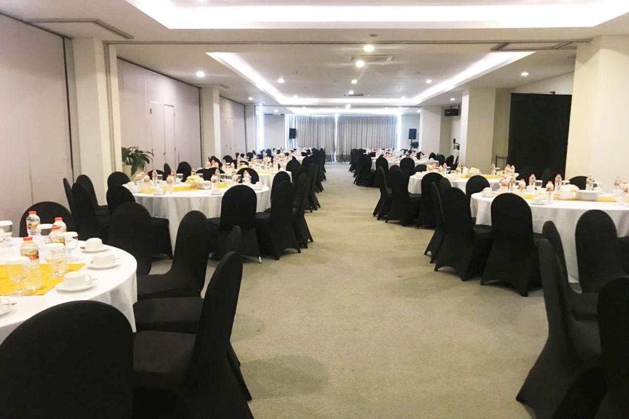 M Hotel Sorong Dış mekan fotoğraf