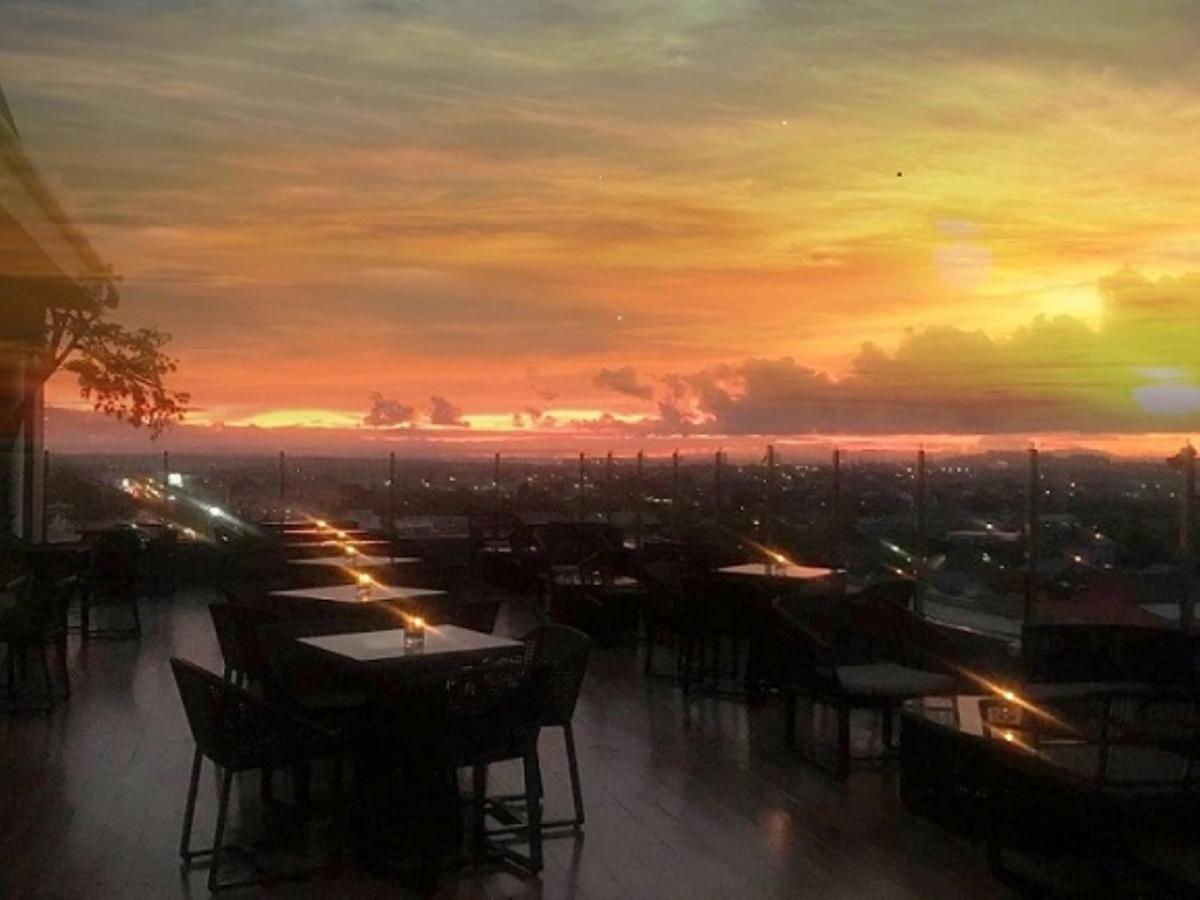 M Hotel Sorong Dış mekan fotoğraf